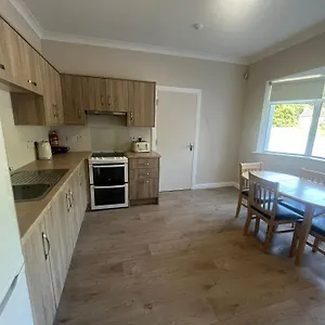 Apartamento Yeats Self Catering And Bar 